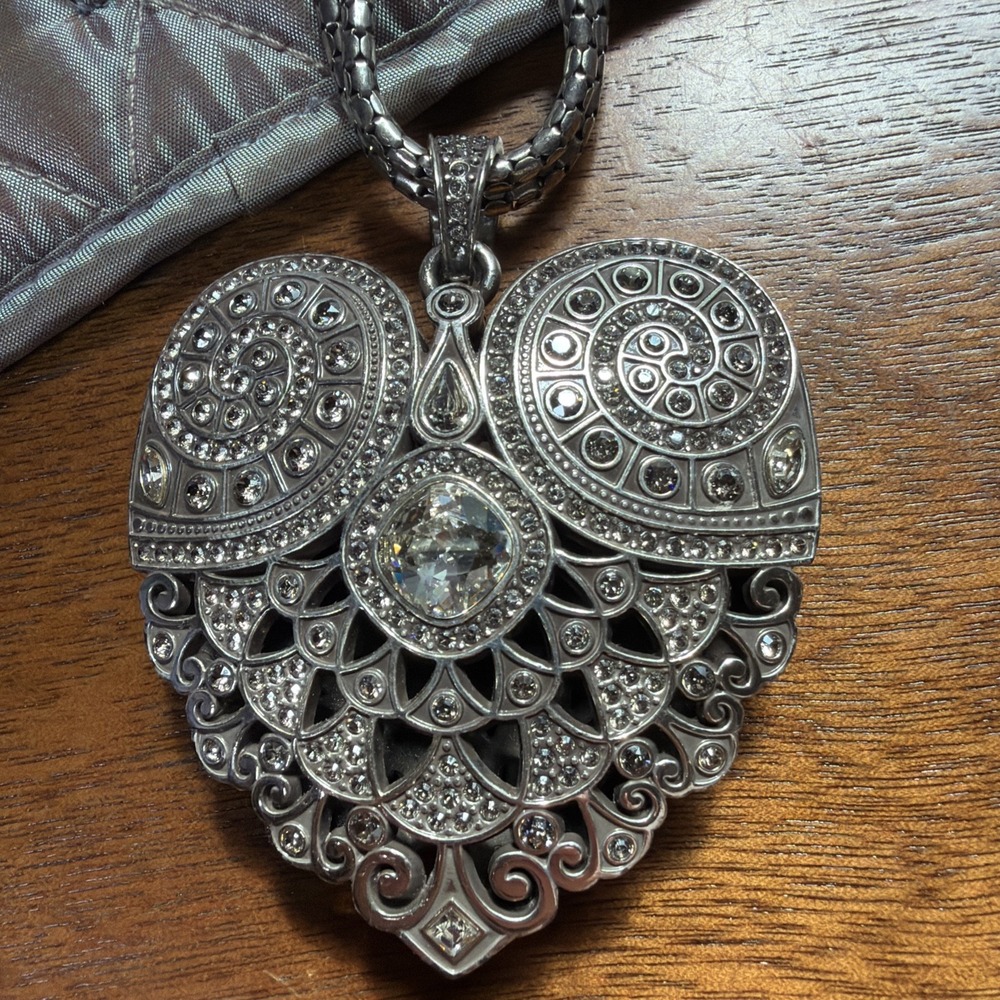 Brighton Silver Filigree Mumtaz Heart Pendant Convertible Necklace w/ Pouch - Picture 2 of 12